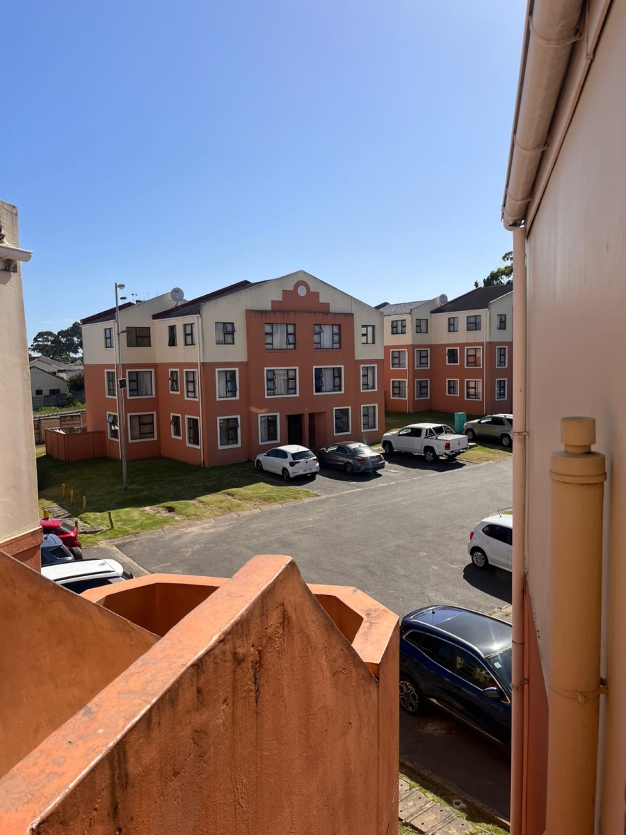 2 Bedroom Property for Sale in Amalinda Eastern Cape